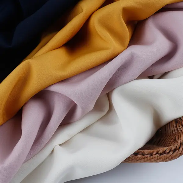 Țesătura extensibilă în 4 direcții, drapată cu două straturi, primește îmbunătățire tehnică – Noua colecție Nashe Textile atrage atenția industriei